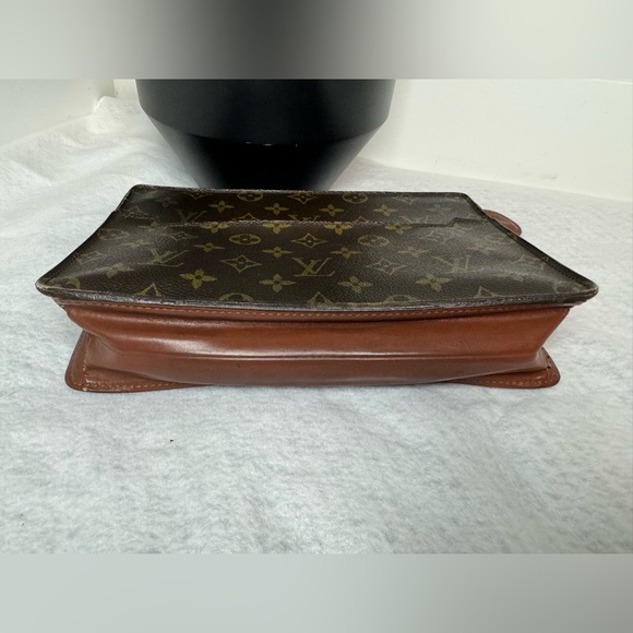 Authentic Louis Vuitton pochette homme